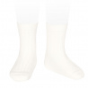 Compra Basic rib short socks CREAM en la tienda online Condor. Fabricado en España. Visita la sección RIBBED SHORT SOCKS donde encontrarás más colores y productos que seguro que te enamorarán. Te invitamos a darte una vuelta por nuestra tienda online.