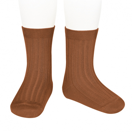 Compra Basic rib short socks OXIDE en la tienda online Condor. Fabricado en España. Visita la sección RIBBED SHORT SOCKS donde encontrarás más colores y productos que seguro que te enamorarán. Te invitamos a darte una vuelta por nuestra tienda online.