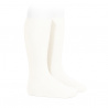Buy Plain stitch basic knee high socks CREAM in the online store Condor. Made in Spain. Visit the KNEE-HIGH PLAIN STITCH SOCKS section where you will find more colors and products that you will surely fall in love with. We invite you to take a look around our online store.