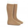 Buy Plain stitch basic knee high socks CAMEL in the online store Condor. Made in Spain. Visit the KNEE-HIGH PLAIN STITCH SOCKS section where you will find more colors and products that you will surely fall in love with. We invite you to take a look around our online store.