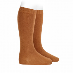 Buy Plain stitch basic knee high socks CINNAMON in the online store Condor. Made in Spain. Visit the KNEE-HIGH PLAIN STITCH SOCKS section where you will find more colors and products that you will surely fall in love with. We invite you to take a look around our online store.