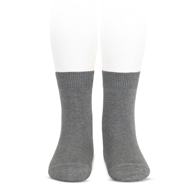 polla Meandro Oscuro Calcetines cortos lisos gris claro niño y niña | Cóndor Tienda Online