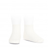 Buy Elastic cotton ankle socks CREAM in the online store Condor. Made in Spain. Visit the ANKLE SOCKS section where you will find more colors and products that you will surely fall in love with. We invite you to take a look around our online store.