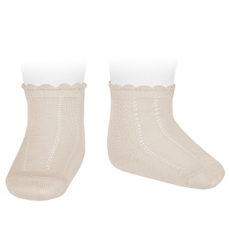 Buy Pattern short socks LINEN in the online store Condor. Made in Spain. Visit the SPRING COTON BASIC BABY SOCKS section where you will find more colors and products that you will surely fall in love with. We invite you to take a look around our online store.