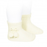 Buy Perle short socks with pompoms BEIGE in the online store Condor. Made in Spain. Visit the POMPOM BABY SOCKS section where you will find more colors and products that you will surely fall in love with. We invite you to take a look around our online store.