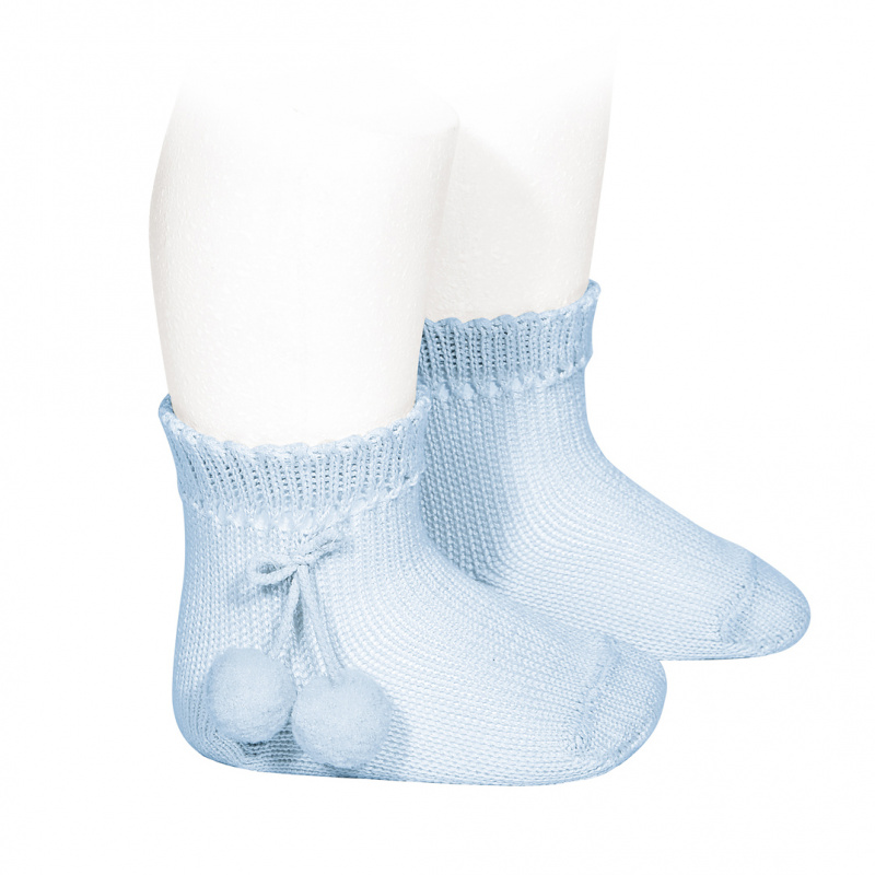 Calcetines cortos de borlas azul bebe | Cóndor Tienda Online