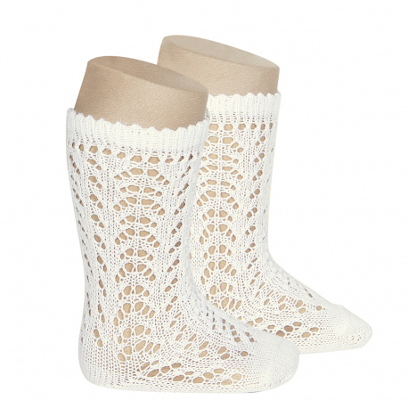 Buy Cotton openwork knee-high socks BEIGE in the online store Condor. Made in Spain. Visit the BABY OPENWORK SOCKS section where you will find more colors and products that you will surely fall in love with. We invite you to take a look around our online store.