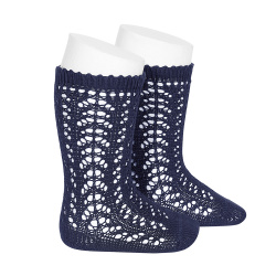 Compra Cotton openwork knee-high socks NAVY BLUE en la tienda online Condor. Fabricado en España. Visita la sección BABY OPENWORK SOCKS donde encontrarás más colores y productos que seguro que te enamorarán. Te invitamos a darte una vuelta por nuestra tienda online.