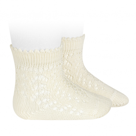 Buy Cotton openwork short socks BEIGE in the online store Condor. Made in Spain. Visit the BABY OPENWORK SOCKS section where you will find more colors and products that you will surely fall in love with. We invite you to take a look around our online store.