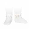 Compra Perle diagonal openwork short socks WHITE en la tienda online Condor. Fabricado en España. Visita la sección BABY OPENWORK SOCKS donde encontrarás más colores y productos que seguro que te enamorarán. Te invitamos a darte una vuelta por nuestra tienda online.
