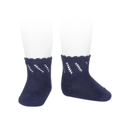 Compra Perle diagonal openwork short socks NAVY BLUE en la tienda online Condor. Fabricado en España. Visita la sección Spring short socks openwork donde encontrarás más colores y productos que seguro que te enamorarán. Te invitamos a darte una vuelta por nuestra tienda online.