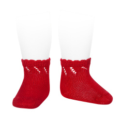 Compra Perle diagonal openwork short socks RED en la tienda online Condor. Fabricado en España. Visita la sección Spring short socks openwork donde encontrarás más colores y productos que seguro que te enamorarán. Te invitamos a darte una vuelta por nuestra tienda online.