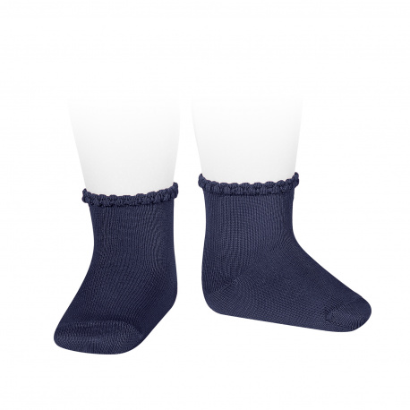 Compra Short socks with patterned cuff NAVY BLUE en la tienda online Condor. Fabricado en España. Visita la sección WARM COTTON BASIC BABY SOCKS donde encontrarás más colores y productos que seguro que te enamorarán. Te invitamos a darte una vuelta por nuestra tienda online.