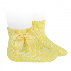Buy Cotton openwork short socks with bow LIMONCELLO in the online store Condor. Made in Spain. Visit the BABY OPENWORK SOCKS section where you will find more colors and products that you will surely fall in love with. We invite you to take a look around our online store.