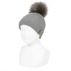 Buy Rib beanie with faux fur pompom LIGHT GREY in the online store Condor. Made in Spain. Visit the ACCESSORIES FOR KIDS section where you will find more colors and products that you will surely fall in love with. We invite you to take a look around our online store.