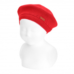Buy the Garter stitch beret RED made of 100% cotton. Available in a wide variety of colors that match the Condor tights, socks, long cardigans and short cardigan jackets, girl boleros. Discover other models with bows or tassels in the Accessories for kids section. Ideal for back to school, school uniforms, and for special occasions such as communions, baptisms, weddings and Christmas. Very comfortable and high quality Condor.
