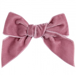 Buy Hair clip with velvet bow PALE PINK in the online store Condor. Made in Spain. Visit the HAIR ACCESSORIES section where you will find more colors and products that you will surely fall in love with. We invite you to take a look around our online store.