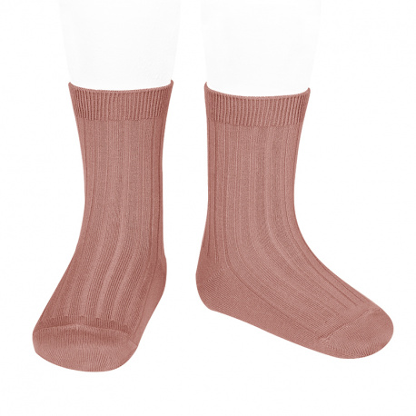 Compra Basic rib short socks TERRACOTA en la tienda online Condor. Fabricado en España. Visita la sección Ribbed (62 colours) donde encontrarás más colores y productos que seguro que te enamorarán. Te invitamos a darte una vuelta por nuestra tienda online.