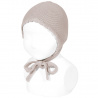 Buy the Garter sttich classic bonnet OLD ROSE made of 100% cotton. Available in a wide variety of colors that match the Condor tights, socks, long cardigans and short cardigan jackets, boleros for girls. Available for babies, both for boys and girls. They are unisex. Discover more models in the BONNETS section.