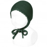 Buy the Garter sttich classic bonnet BOTTLE GREEN made of 100% cotton. Available in a wide variety of colors that match the Condor tights, socks, long cardigans and short cardigan jackets, boleros for girls. Available for babies, both for boys and girls. They are unisex. Discover more models in the BONNETS section.