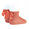 Buy Garter stitch short socks with bow PEONY in the online store Condor. Made in Spain. Visit the PERLE BABY SOCKS section where you will find more colors and products that you will surely fall in love with. We invite you to take a look around our online store.