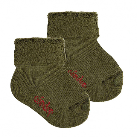 Buy Merino wool-blend terry short socks w/folded cuff MOSS in the online store Condor. Made in Spain. Visit the BASIC WOOL BABY SOCKS section where you will find more colors and products that you will surely fall in love with. We invite you to take a look around our online store.