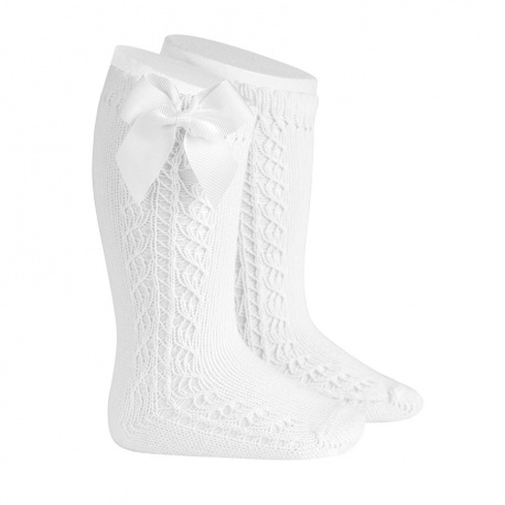 Buy Side openwork warm cotton knee socks with bow WHITE in the online store Condor. Made in Spain. Visit the WARM OPENWORK BABY SOCKS section where you will find more colors and products that you will surely fall in love with. We invite you to take a look around our online store.