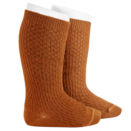 Buy Merino wool-blend patterned knee socks OXIDE in the online store Condor. Made in Spain. Visit the PATTERNED BABY SOCKS section where you will find more colors and products that you will surely fall in love with. We invite you to take a look around our online store.
