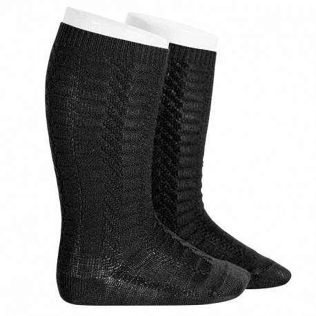 Compra Braided knee socks BLACK en la tienda online Condor. Fabricado en España. Visita la sección PATTERNED BABY SOCKS donde encontrarás más colores y productos que seguro que te enamorarán. Te invitamos a darte una vuelta por nuestra tienda online.