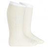 Compra Braided knee socks CREAM en la tienda online Condor. Fabricado en España. Visita la sección PATTERNED BABY SOCKS donde encontrarás más colores y productos que seguro que te enamorarán. Te invitamos a darte una vuelta por nuestra tienda online.