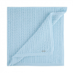 Compra Spike stitch openwork shawl BABY BLUE en la tienda online Condor. Fabricado en España. Visita la sección Shawl donde encontrarás más colores y productos que seguro que te enamorarán. Te invitamos a darte una vuelta por nuestra tienda online.