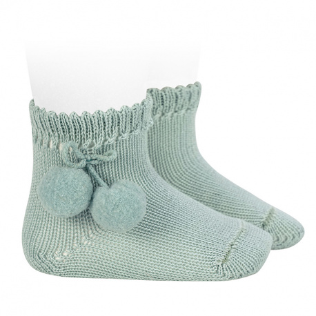 Buy Perle short socks with pompoms SEA MIST in the online store Condor. Made in Spain. Visit the POMPOM BABY SOCKS section where you will find more colors and products that you will surely fall in love with. We invite you to take a look around our online store.