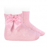 Buy Perle geometric openwork short socks satin bow PINK in the online store Condor. Made in Spain. Visit the BABY ELASTIC OPENWORK SOCKS section where you will find more colors and products that you will surely fall in love with. We invite you to take a look around our online store.