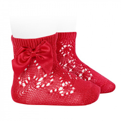 Buy Perle geometric openwork short socks satin bow RED in the online store Condor. Made in Spain. Visit the BABY ELASTIC OPENWORK SOCKS section where you will find more colors and products that you will surely fall in love with. We invite you to take a look around our online store.