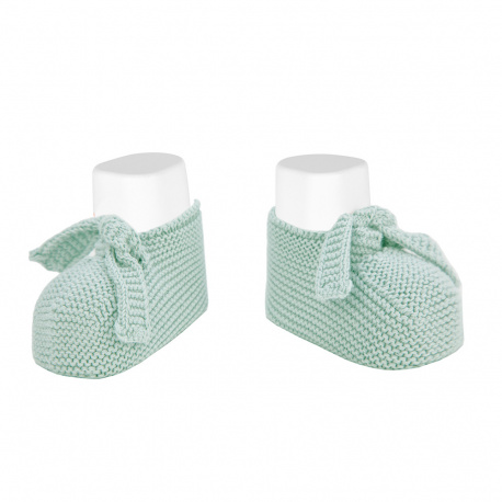 Buy Garter stitch baby booties with knot SEA MIST in the online store Condor. Made in Spain. Visit the GARTER STITCH COLLECTION section where you will find more colors and products that you will surely fall in love with. We invite you to take a look around our online store.