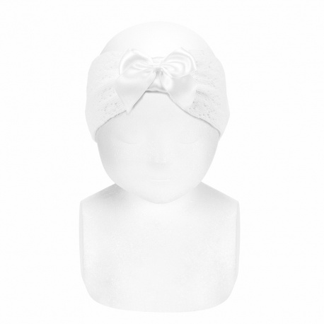 Compra Shell openwork headband with satin bow WHITE en la tienda online Condor. Fabricado en España. Visita la sección HAIR ACCESSORIES donde encontrarás más colores y productos que seguro que te enamorarán. Te invitamos a darte una vuelta por nuestra tienda online.