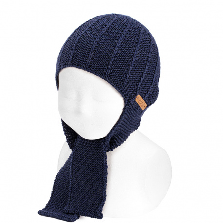 Compra Fancy merino wool-blend scarf-hat NAVY BLUE en la tienda online Condor. Fabricado en España. Visita la sección SALES donde encontrarás más colores y productos que seguro que te enamorarán. Te invitamos a darte una vuelta por nuestra tienda online.