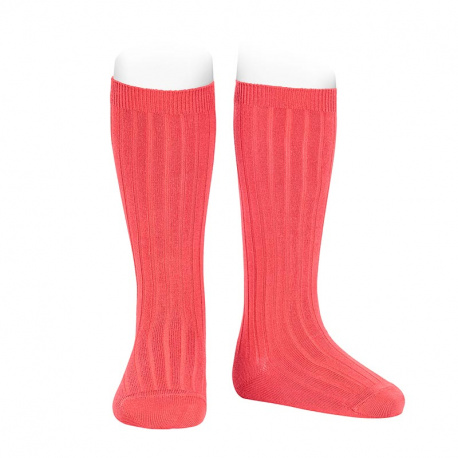 Buy Basic rib knee high socks CORAL in the online store Condor. Made in Spain. Visit the KNEE-HIGH RIBBED SOCKS section where you will find more colors and products that you will surely fall in love with. We invite you to take a look around our online store.