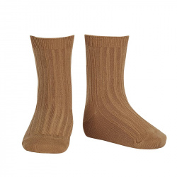Buy Basic rib short socks TOBACCO in the online store Condor. Made in Spain. Visit the RIBBED SHORT SOCKS section where you will find more colors and products that you will surely fall in love with. We invite you to take a look around our online store.