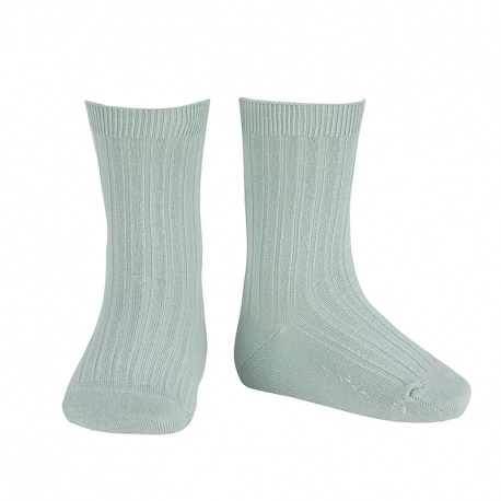 Buy Basic rib short socks SEA MIST in the online store Condor. Made in Spain. Visit the RIBBED SHORT SOCKS section where you will find more colors and products that you will surely fall in love with. We invite you to take a look around our online store.