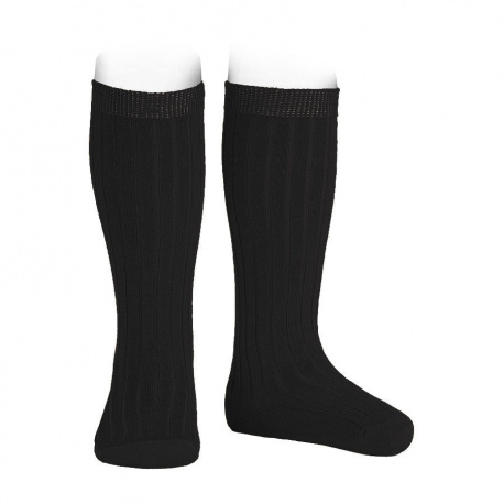 Buy Merino wool-blend rib knee socks BLACK in the online store Condor. Made in Spain. Visit the BASIC WOOL BABY SOCKS section where you will find more colors and products that you will surely fall in love with. We invite you to take a look around our online store.