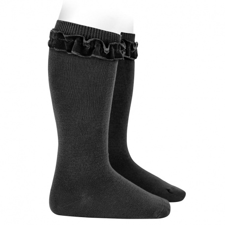 Buy Knee socks with velvet ruffle cuff BLACK in the online store Condor. Made in Spain. Visit the GIRL SPECIAL SOCKS section where you will find more colors and products that you will surely fall in love with. We invite you to take a look around our online store.
