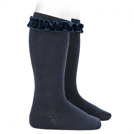 Buy Knee socks with velvet ruffle cuff NAVY BLUE in the online store Condor. Made in Spain. Visit the GIRL SPECIAL SOCKS section where you will find more colors and products that you will surely fall in love with. We invite you to take a look around our online store.