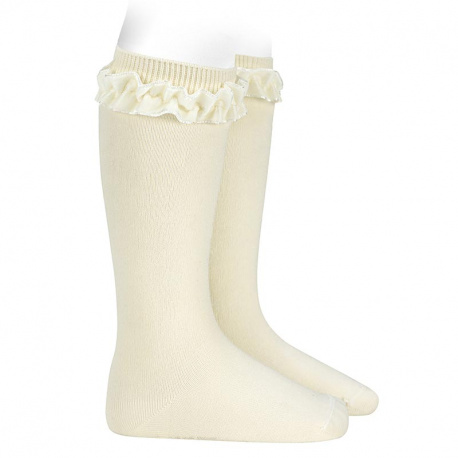 Buy Knee socks with velvet ruffle cuff BEIGE in the online store Condor. Made in Spain. Visit the GIRL SPECIAL SOCKS section where you will find more colors and products that you will surely fall in love with. We invite you to take a look around our online store.