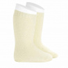Buy Garter stitch knee high socks BEIGE in the online store Condor. Made in Spain. Visit the PERLE BABY SOCKS section where you will find more colors and products that you will surely fall in love with. We invite you to take a look around our online store.