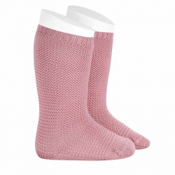 Compra Garter stitch knee high socks PALE PINK en la tienda online Condor. Fabricado en España. Visita la sección Spring high socks donde encontrarás más colores y productos que seguro que te enamorarán. Te invitamos a darte una vuelta por nuestra tienda online.
