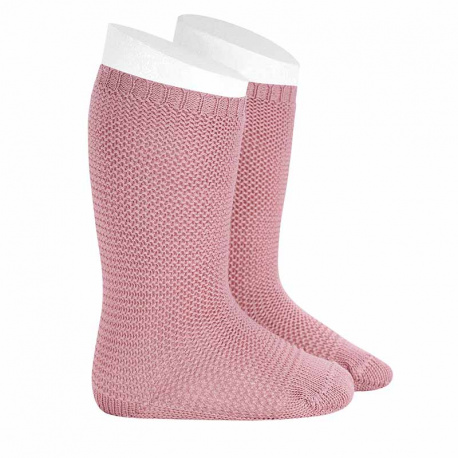Buy Garter stitch knee high socks PALE PINK in the online store Condor. Made in Spain. Visit the PERLE BABY SOCKS section where you will find more colors and products that you will surely fall in love with. We invite you to take a look around our online store.
