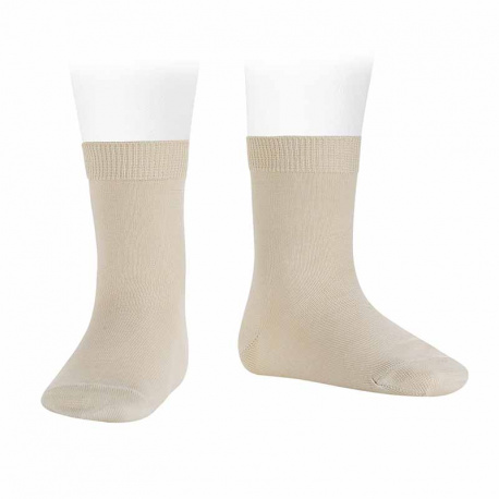 Buy Ceremony tactel short socks LINEN in the online store Condor. Made in Spain. Visit the CEREMONY FOR BOY section where you will find more colors and products that you will surely fall in love with. We invite you to take a look around our online store.