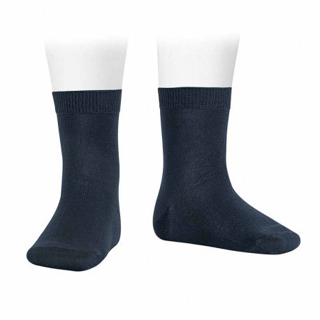 Buy Ceremony tactel short socks NAVY BLUE in the online store Condor. Made in Spain. Visit the CEREMONY FOR BOY section where you will find more colors and products that you will surely fall in love with. We invite you to take a look around our online store.