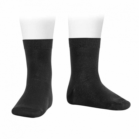 Buy Ceremony tactel short socks BLACK in the online store Condor. Made in Spain. Visit the CEREMONY FOR BOY section where you will find more colors and products that you will surely fall in love with. We invite you to take a look around our online store.